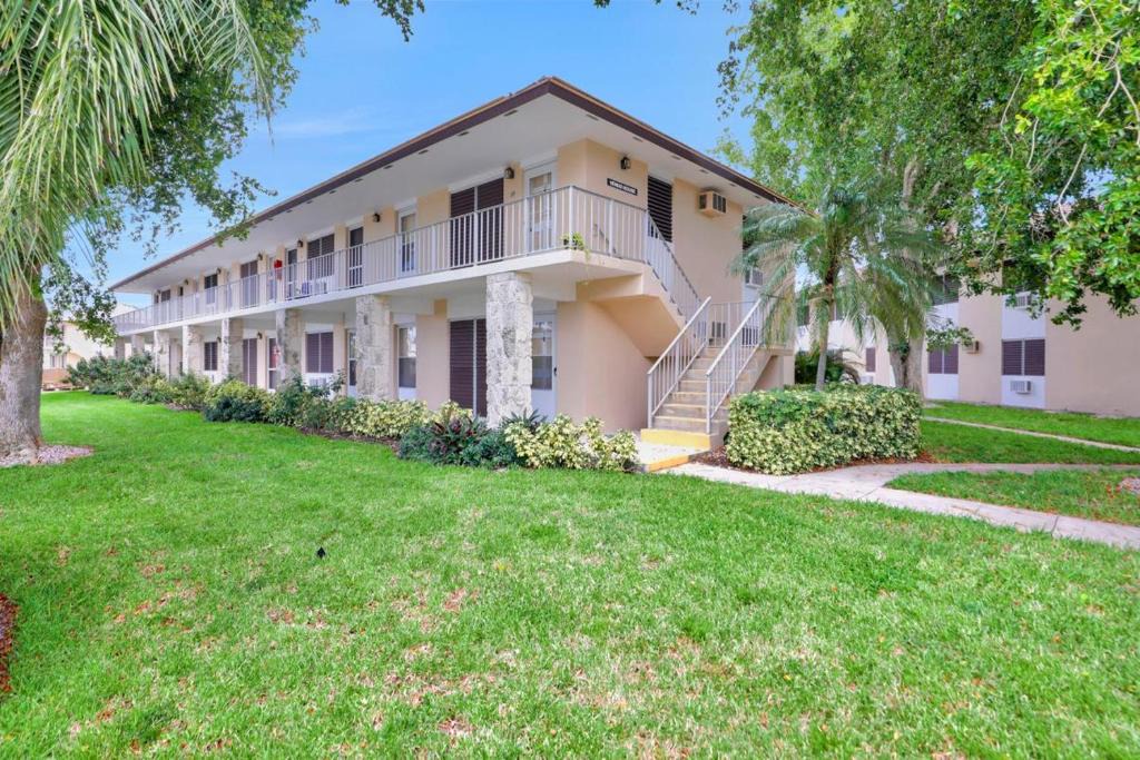Marco Island House | Idyllic condo with brief walk to beach and restaurants