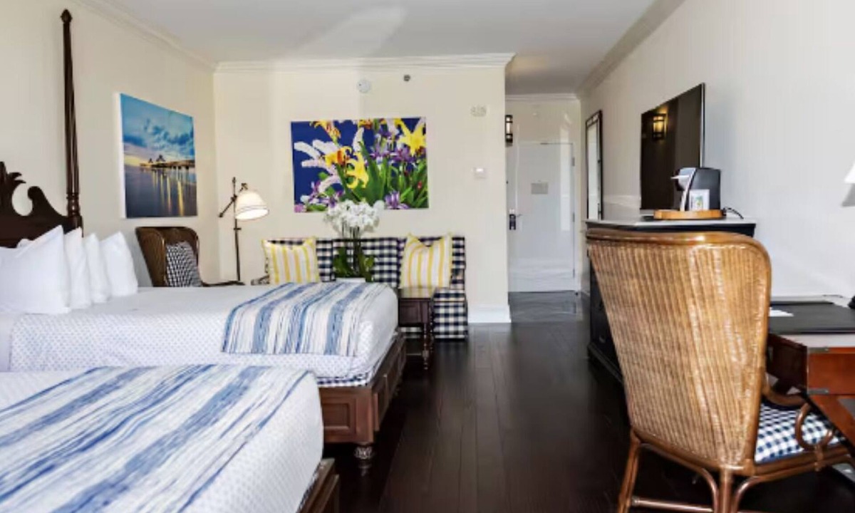 Pelican Bay Hotel | Inn at Pelican Bay | 2 Double City | Mercato, Pool, Lobby Bar | 2 Units