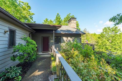 Black Mountain House | Ivy Cottage