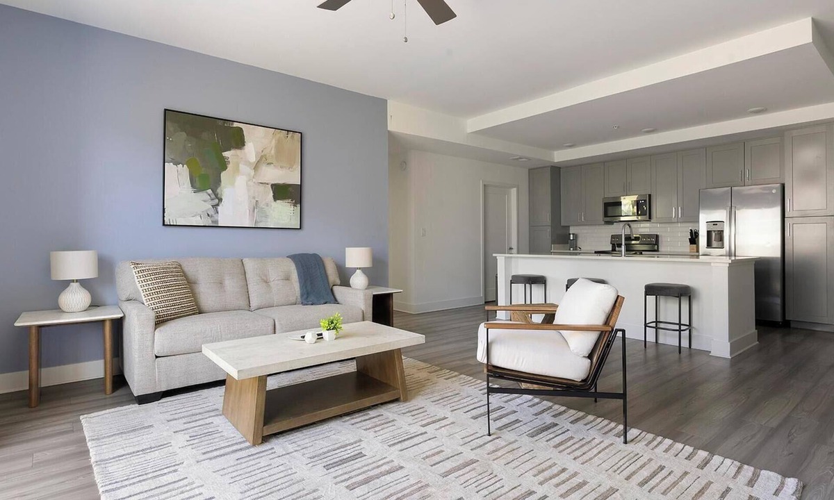 Fort Myers River District Apartment | Landing | Chic 2BD, Yoga Studio, Game Room