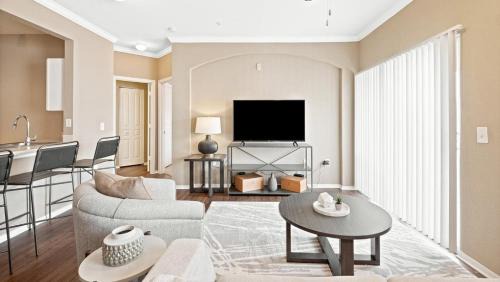 Pinellas Park Apartment | Landing - Modern Apartment with Amazing Amenities (ID8197X54)