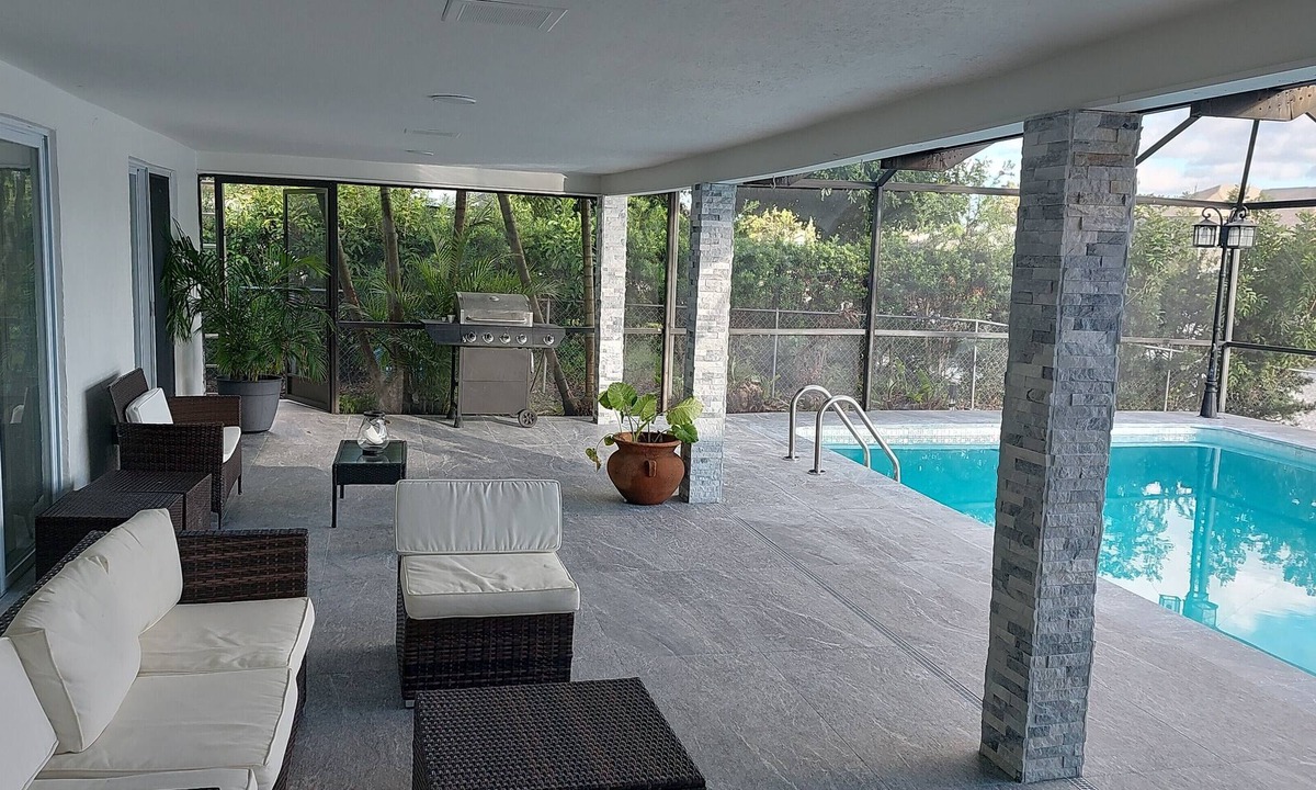 Caloosahatchee House | LAST MINUTE DEAL $180 CAPE CORAL, PETS OK