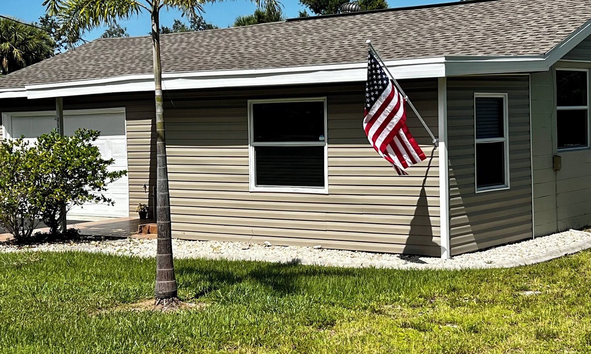 Charlotte Harbor House | ☀️Lovely, Renovated Punta Gorda Home!✨Walk to Charlotte Harbor &Sunseeker Resort☀️