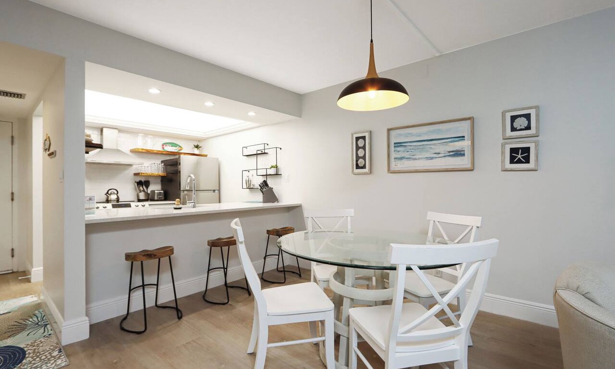 Beachview Country Club Estates Condo | Lovely Vacation Rental Condo On Sanibel - Sundial F205