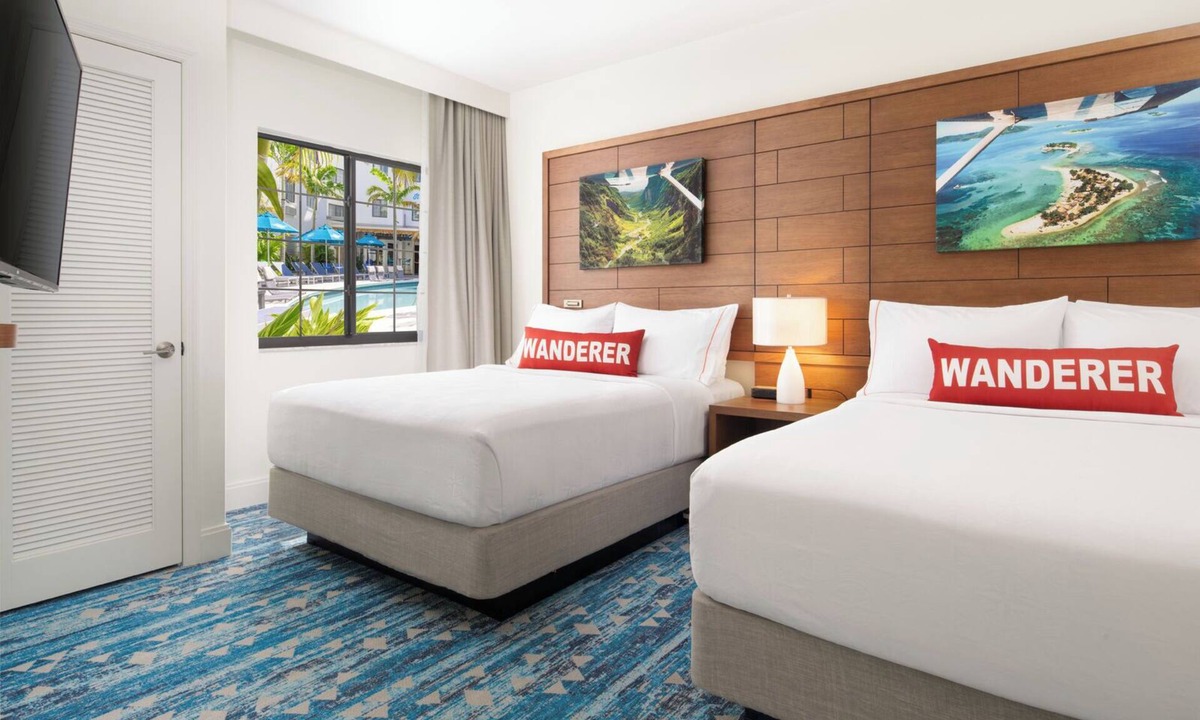 Park Shore Hotel | Luxurious Pool View Family Suite with Free Breakfast