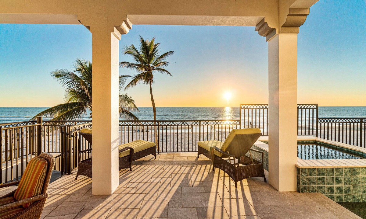 Bonita Springs House | Luxury Beachfront Paradise