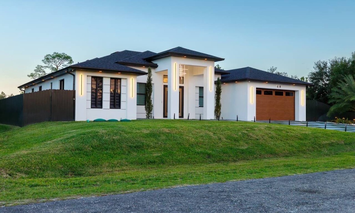 Joel House | Luxury Pool Home, Outdoor Kitchen, Fire Pit, Ping Pong Table