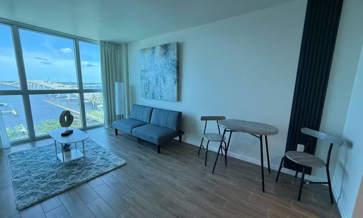 Fort Myers River District Apartment | Luxury sunset at downtown Fort Myers