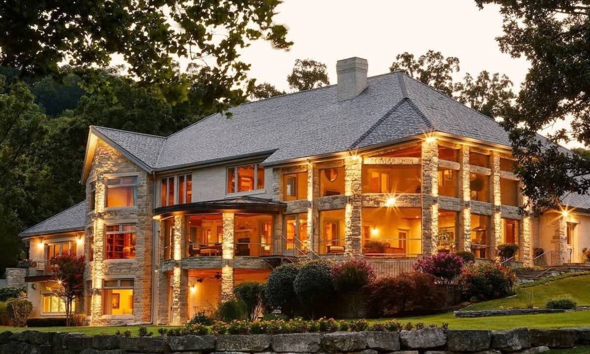 Blue Eye Villa | Luxury Table Rock Lake Villa: Pool, Hot Tub & Dock