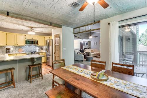 Salem House | Marina Villa Condo at Lake Keowee w/Fireplace