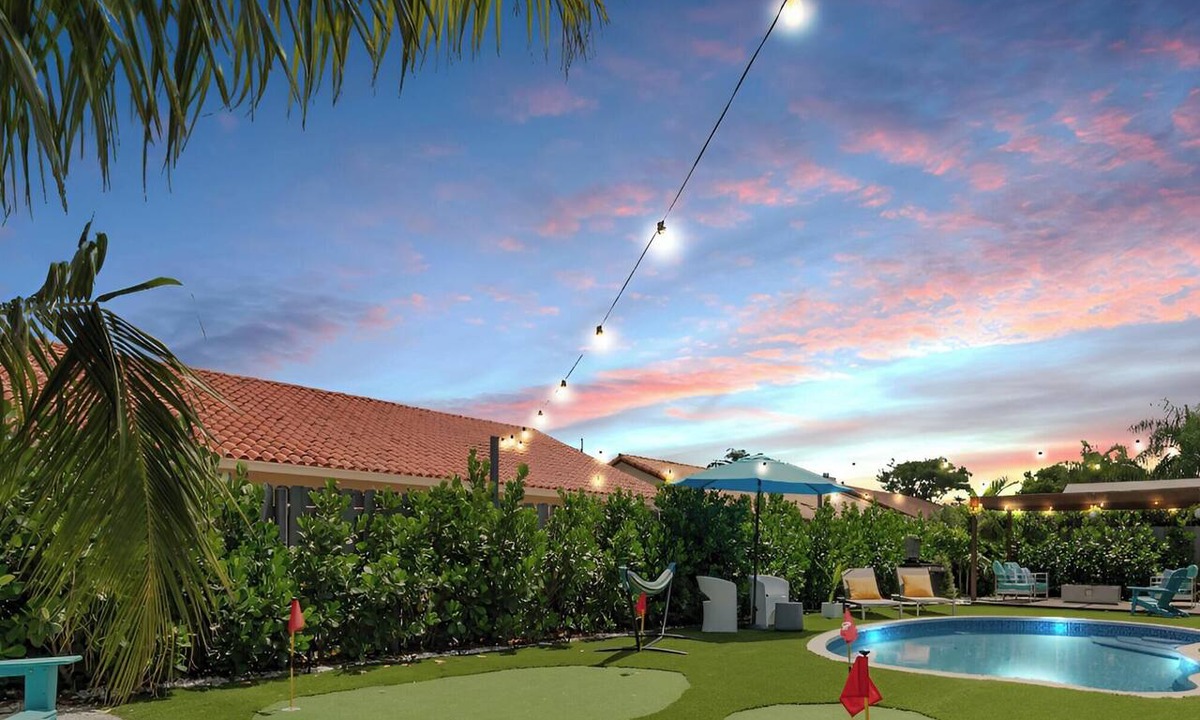 Richmond West House | Miami Luxury Retreat w/Heated Pool, Golf & Game Room 5BR