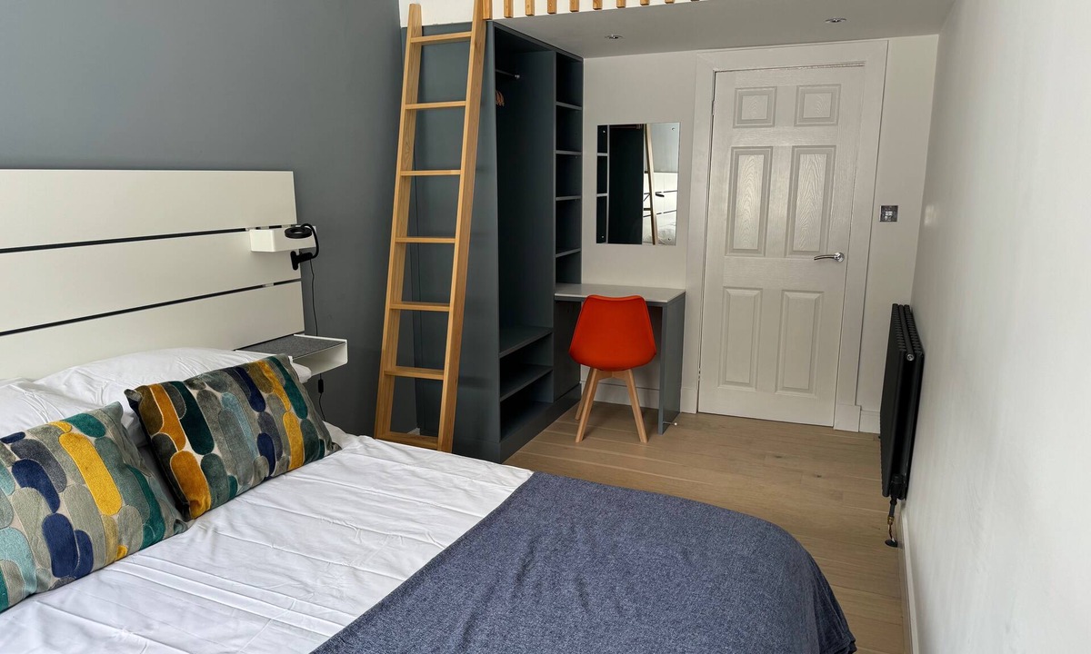 Leith Apartment | Modern City Centre apartment in Edinburgh