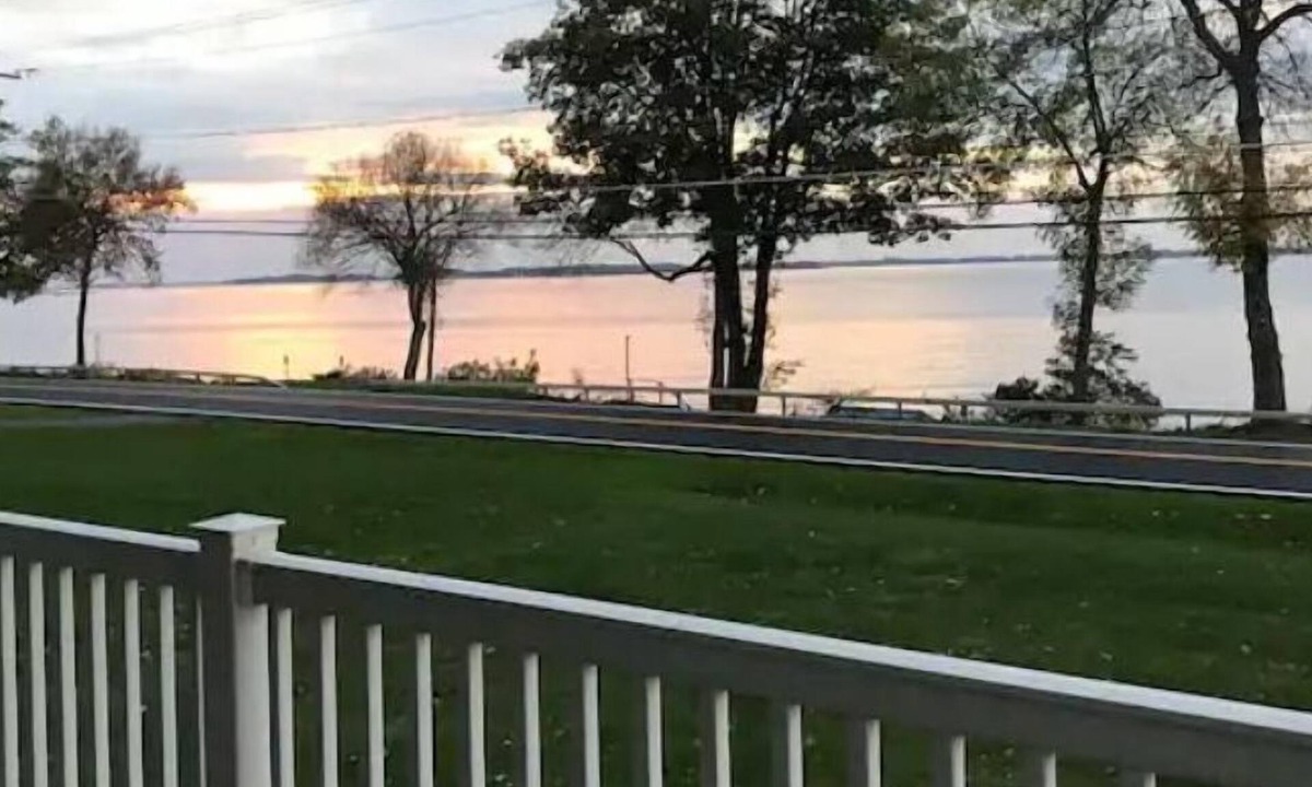 Cape Vincent House | Modern Home, Beautiful St. Lawrence River View