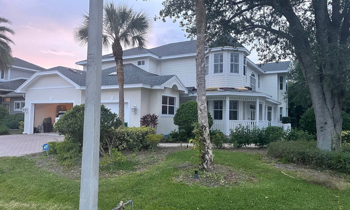 Central Naples House | Naples Luxury Beach Rentals presents The Serena & Lilly House!