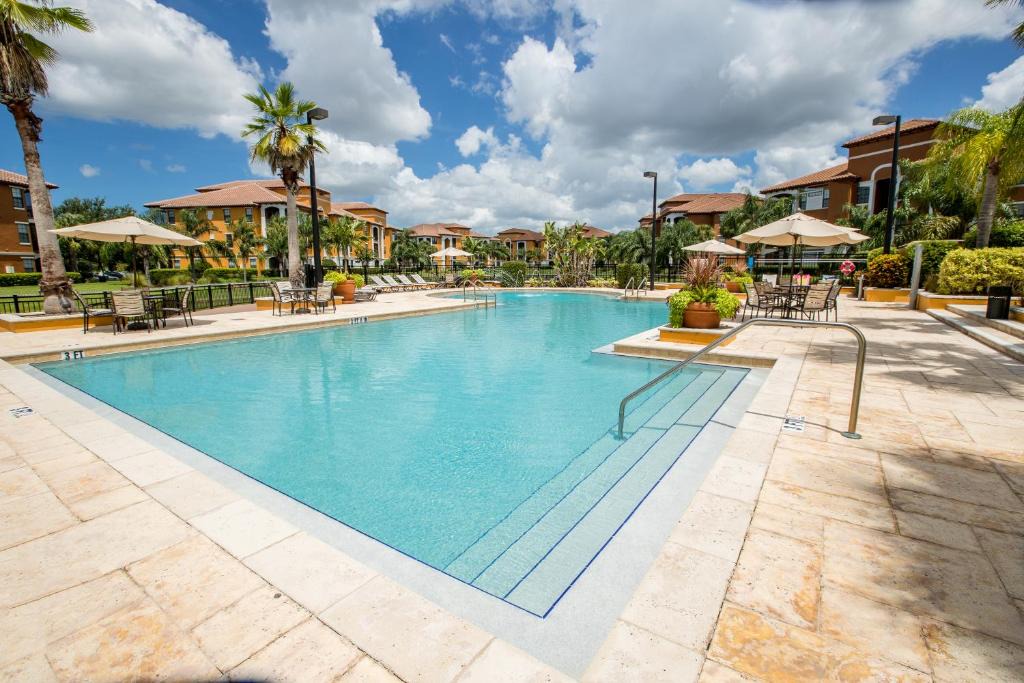 Sarasota Apartment | Newly Renovated Serenata Sarasota Condo