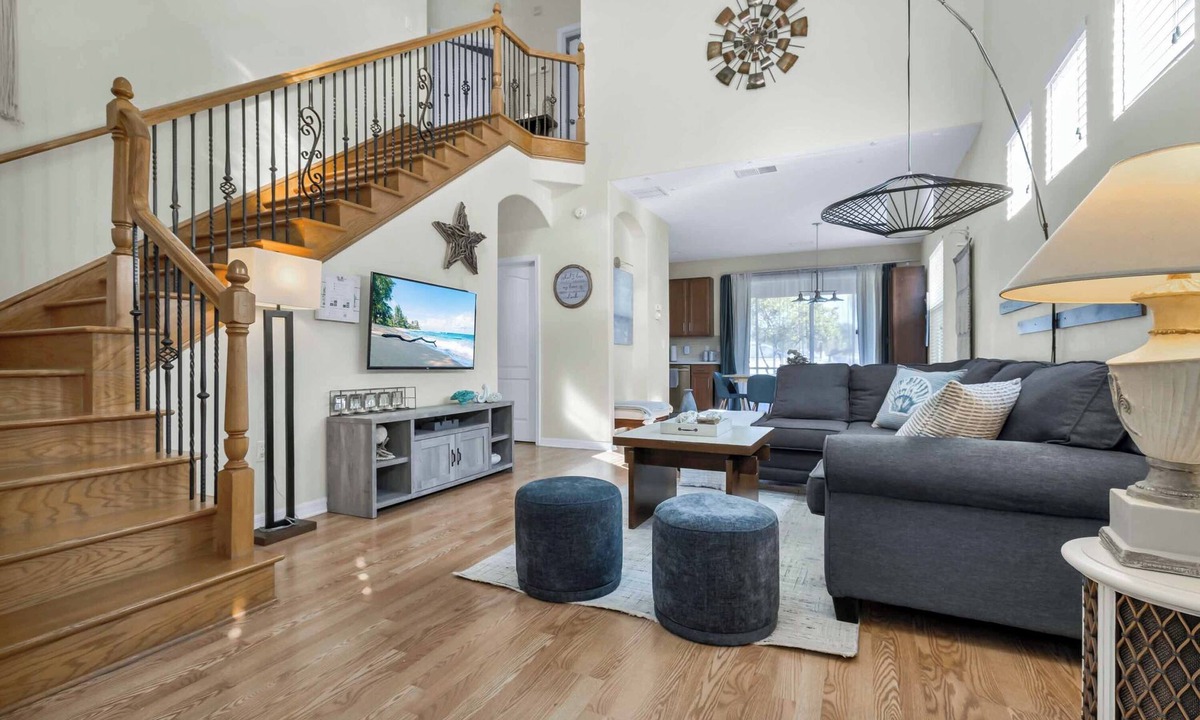 Fruitville House | Next to Nathan Benderson Park Sarasota, family sized home!