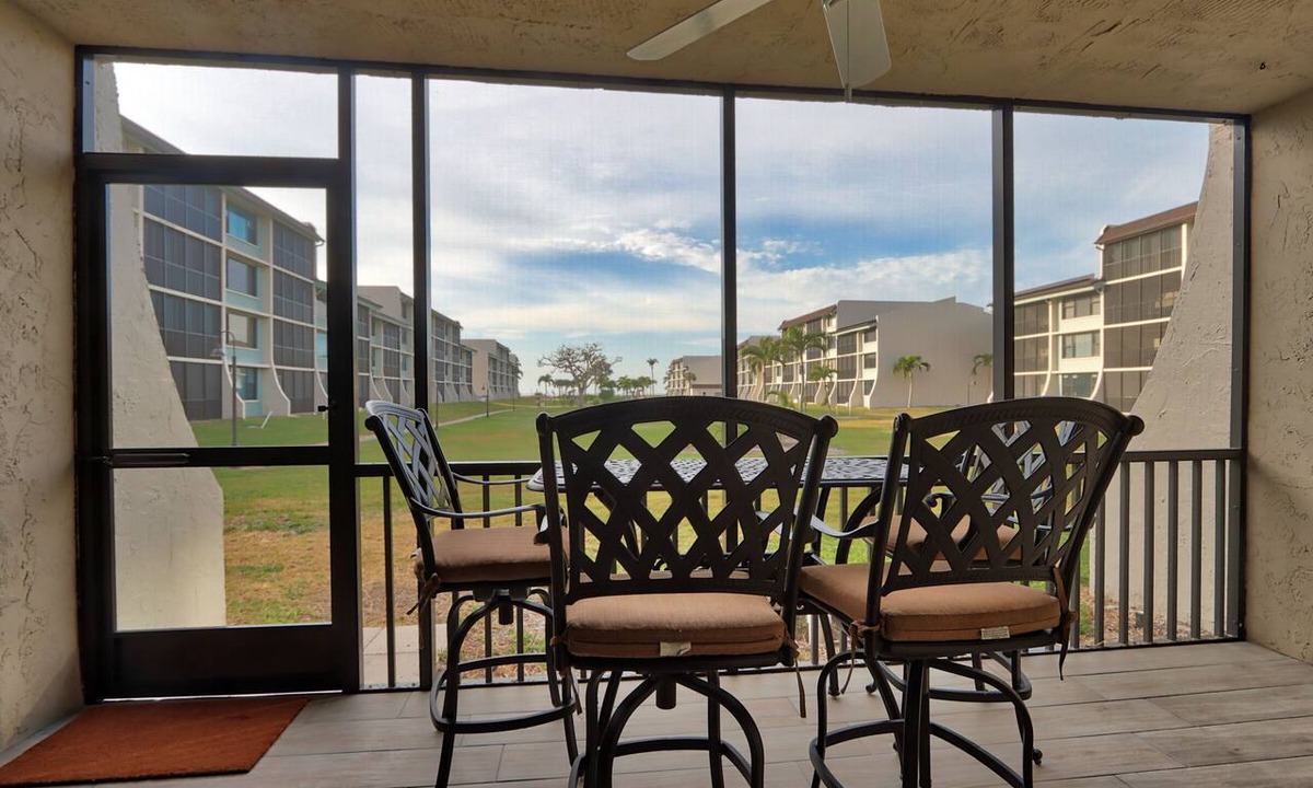 Sanibel Condo | Nicely decorated 2 Bedroom Condo. Loggerhead Cay 371