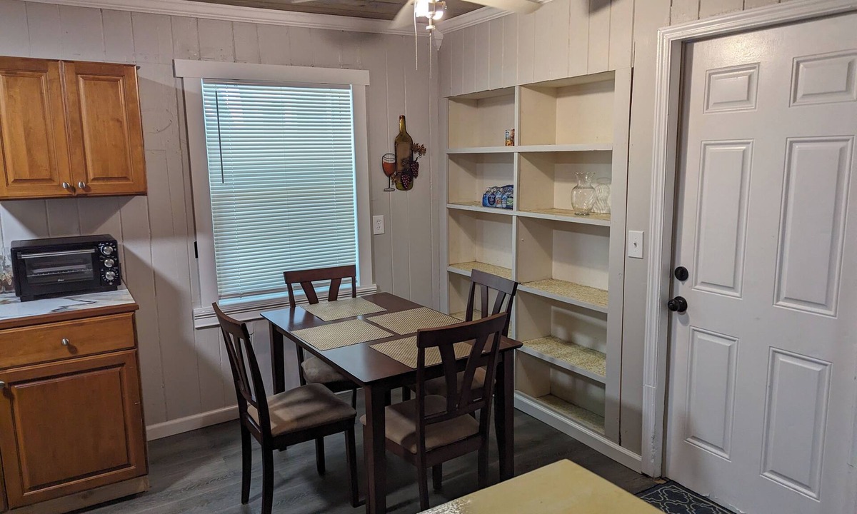 Nokomis Villa | Nokomis Fl. Walk to Tiki Bars & Venice &Nokomis Beach &Legacy Trail.