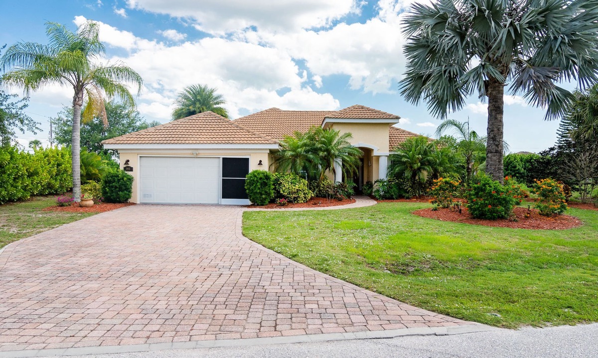 Long Meadow House | Our Florida GetAway - Beautiful 3 bedroom house
