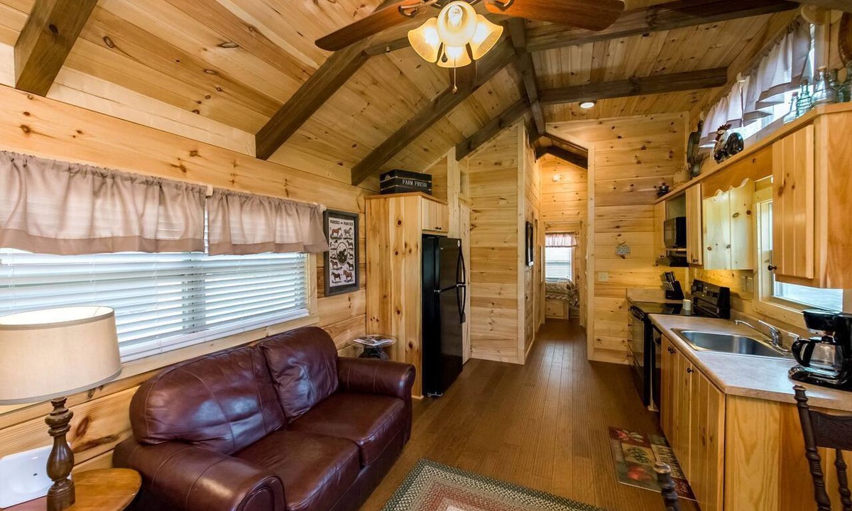 Mill Spring Cabin | Peaceful Cabin Close to Tryon and the Foothills near Lake Lure in Mill Springs, North Carolina