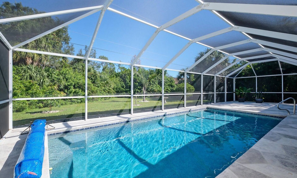 Port Charlotte House | "Pearl of Sacramento" Relax at this 3 Bed 2 Bathroom home with Screened-in Pool