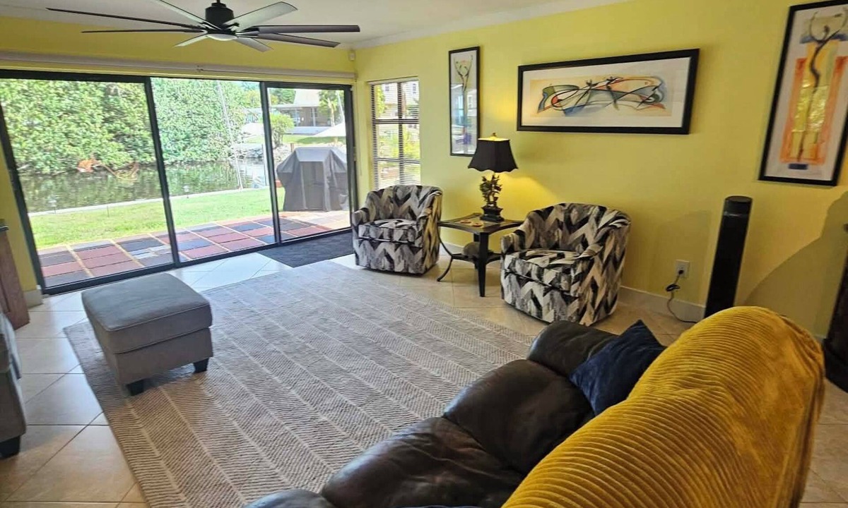 Fort Myers Shores House | Pet friendly, waterfront property on a canal off of the Caloosahatchee River