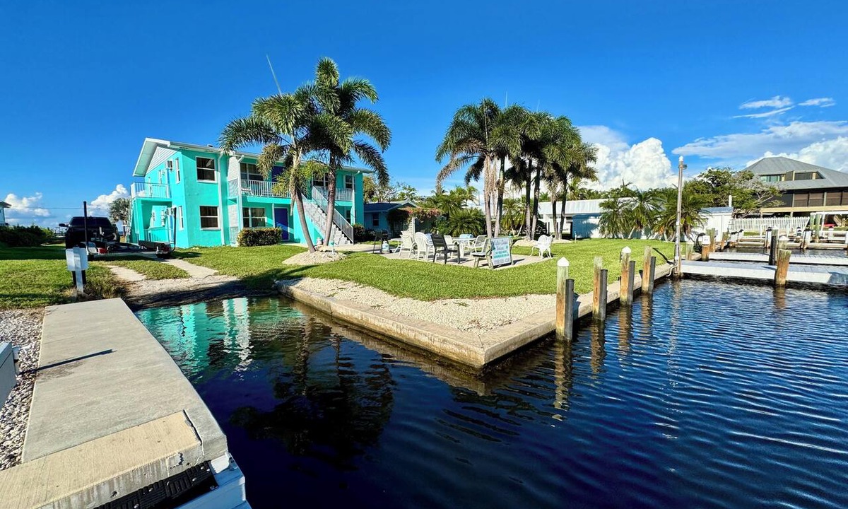 Goodwins Island Apartment | PIRATES COVE Inn & Marina - Apartment 4 - formerly Malu Lani Inn