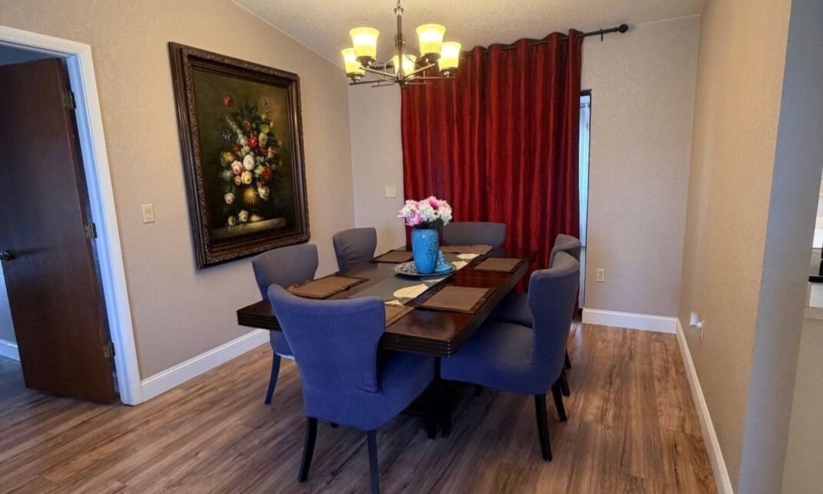 Warm Mineral Springs House | Pleasant 2-bedroom house with AC in North Port