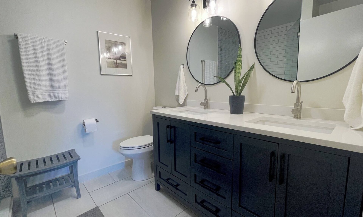 Pine Ridge House | Pleasant 3-bedroom Coastal townhome in Pelican Ridge, Naples- Walk to the Gulf