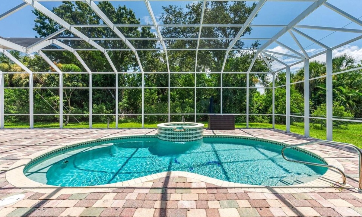 Port Charlotte House | Port Boujee: Spacious 5-bedroom house in Port Charlotte with Pool, AC, WiFi