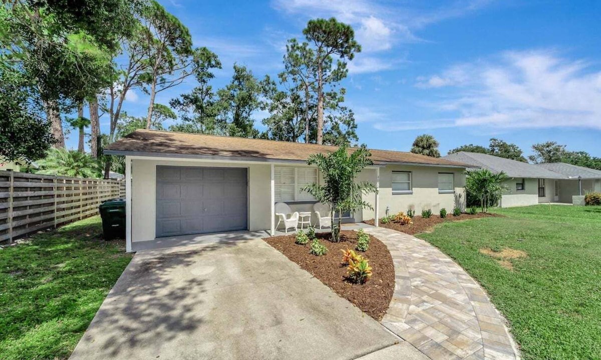 Sarasota Springs House | Prescott Pearl 3BR/3BA Sarasota Entire Home