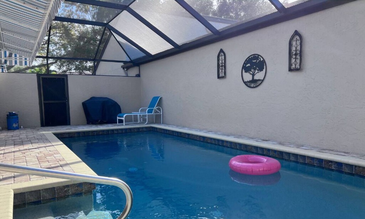 Sarasota Villa | Private pool, 2bed/2bath 1700sf villa, pet ok, mins to beaches, downtown, golf