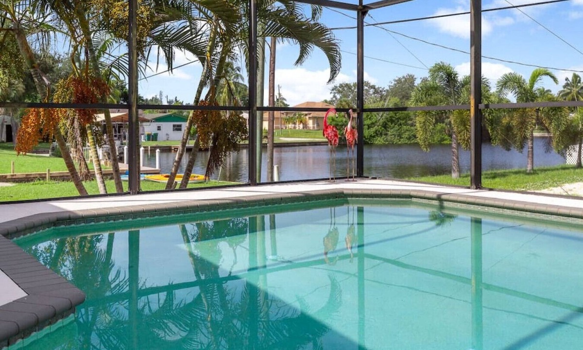 Charlotte Park House | Punta Paradise- Enjoy a 4 bedroom heated pool home