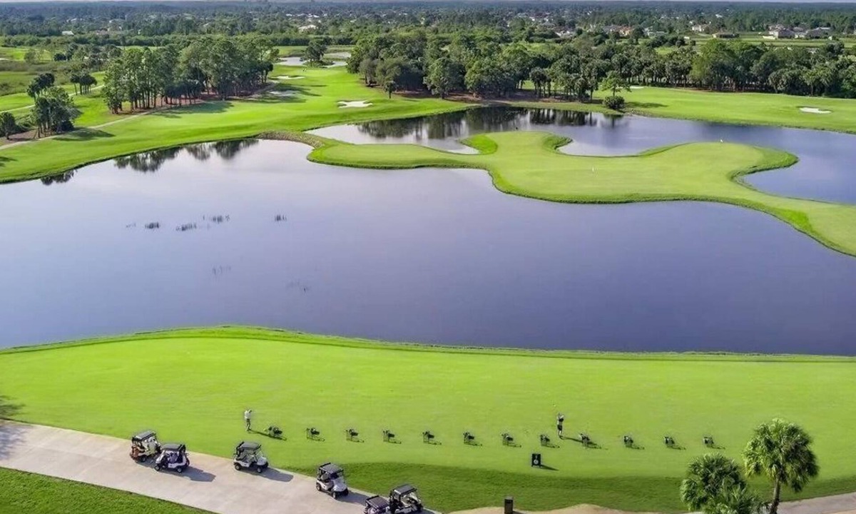 Lehigh Acres House | Relax in Paradise - Golf, Pickleball & Tennis Retreat in Beautiful Ibis Landing