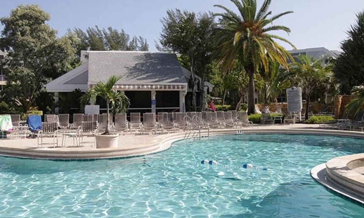 Shell Harbor Resort | Relaxing 2-bedroom @TORTUGA BEACH CLUB RESORT