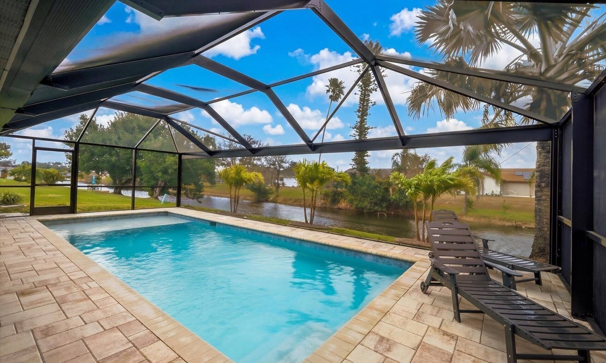 Pebble Beach House | Rotonda West Private Pool House 7 miles from Gulf Beaches