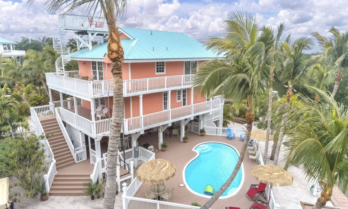 Captiva House | Rum Cove 4BR Waterfront North Captiva Home with Pool & Golf Cart