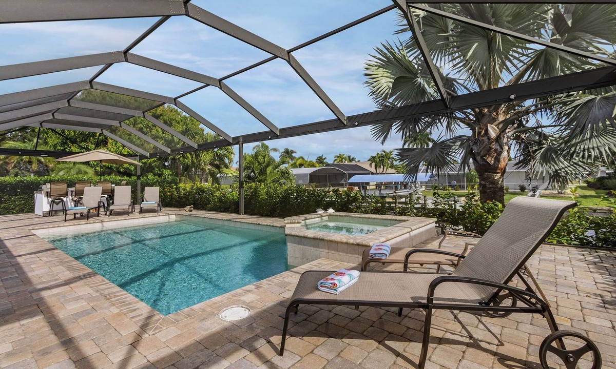 Yacht Club House | Sailboat access villa w/hot tub & pack & play! Villa Barbara - SWFL Rentals