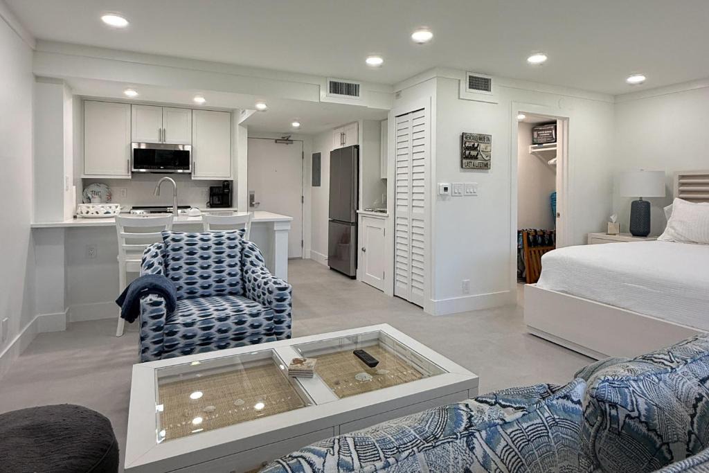 Sanibel Apartment | Sanibel Island Studio: Pool Access, Walk to Beach
