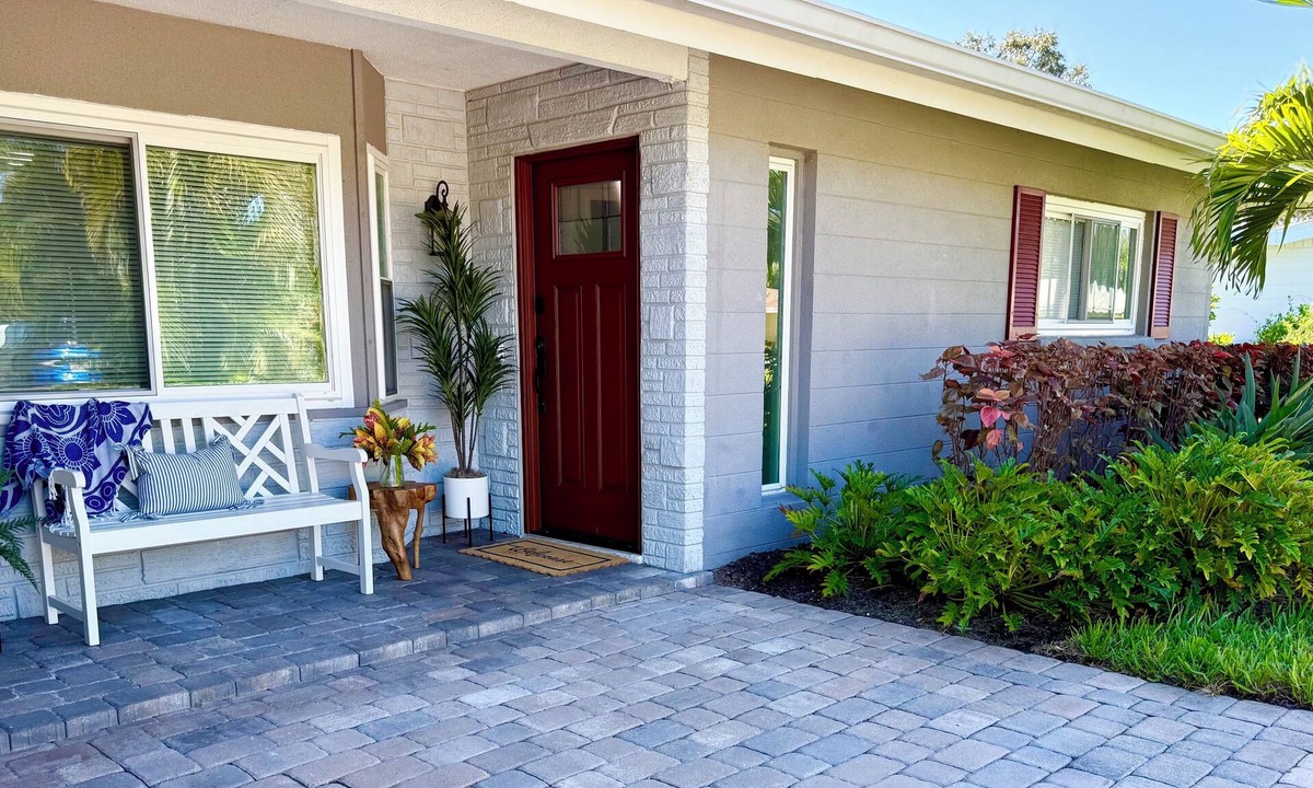 Gulf Gate Estates House | Sarasota Serenity