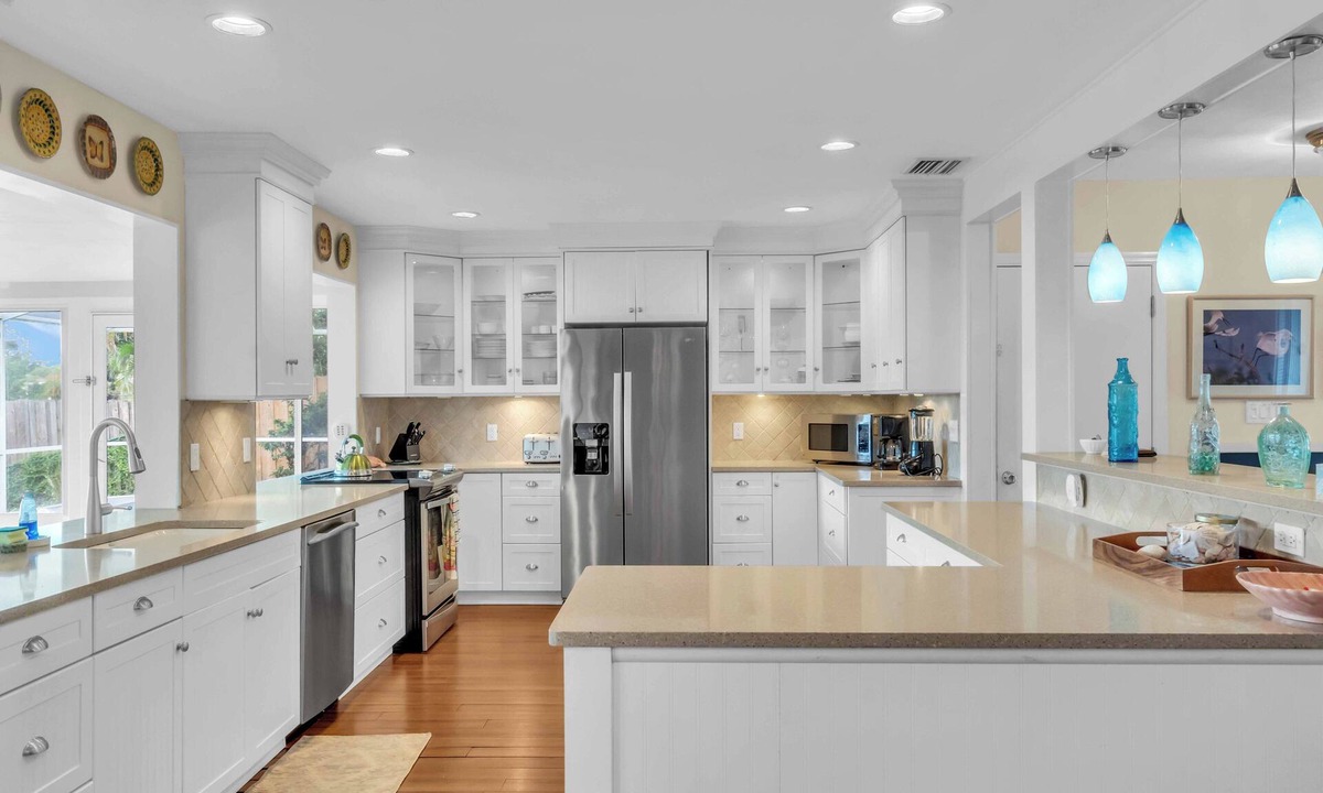 Southgate House | Sarasota Waterfront Paradise- Location, Location.!