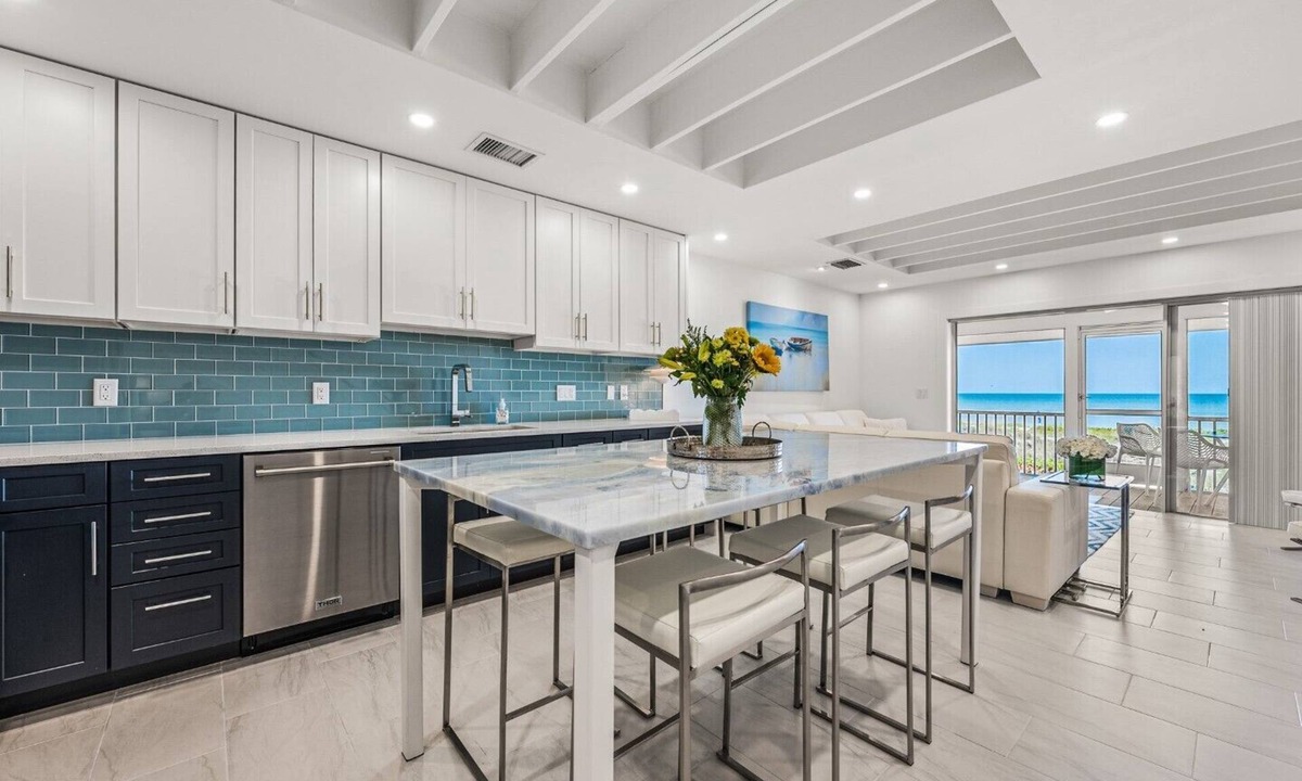 Boca Grande House | Seagrape 7 - 3 bed/2 Bath - Beachfront Boca Grande - South End of the Island