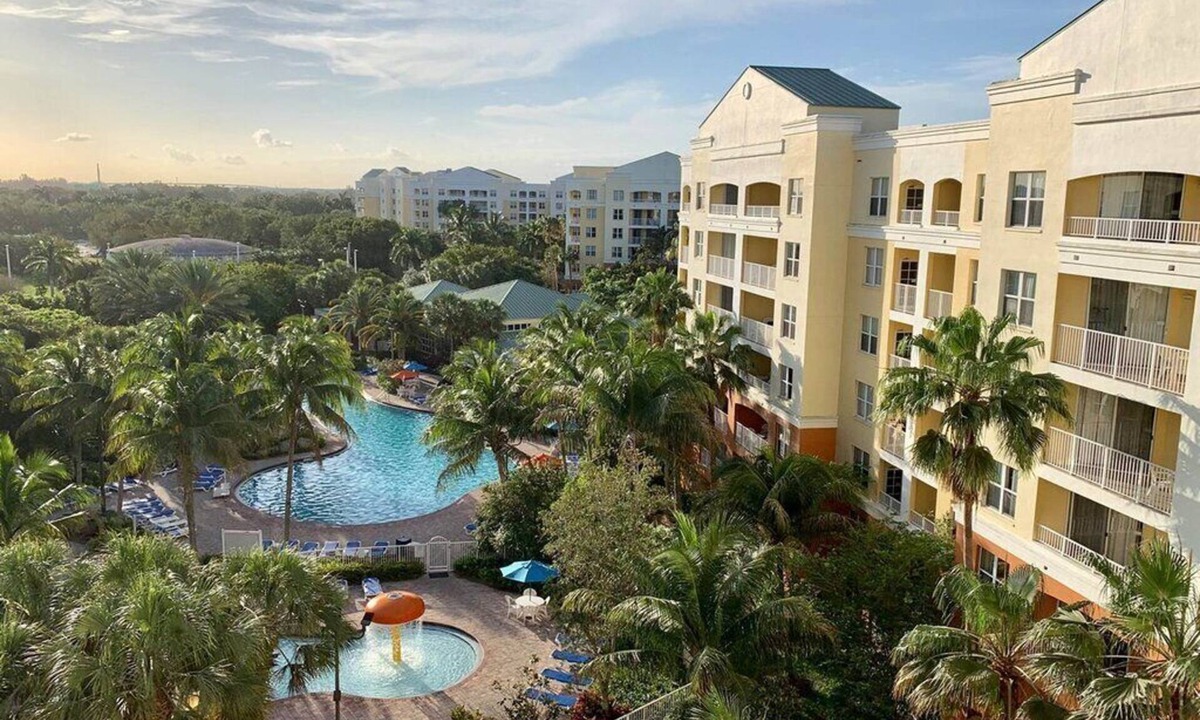 Weston Apartment | Spacious 2 BR | Vacation Village At Weston