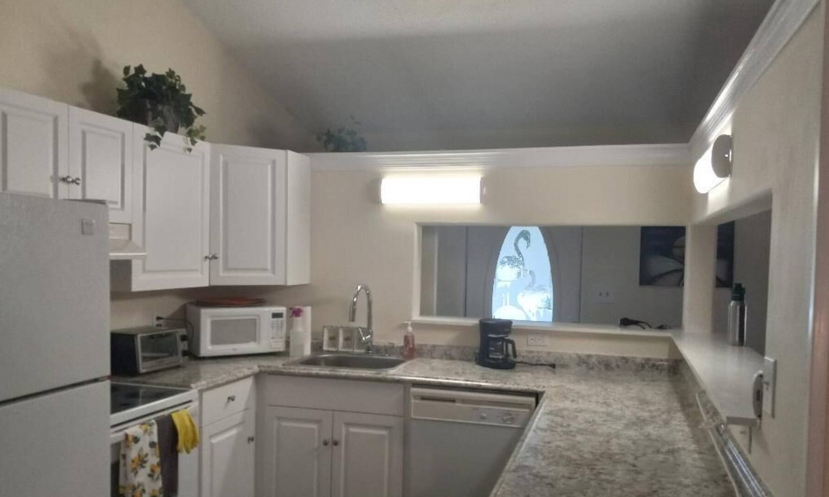 Bayshore Gardens House | Spacious 3bdrm Home-Close to IMG-SCF