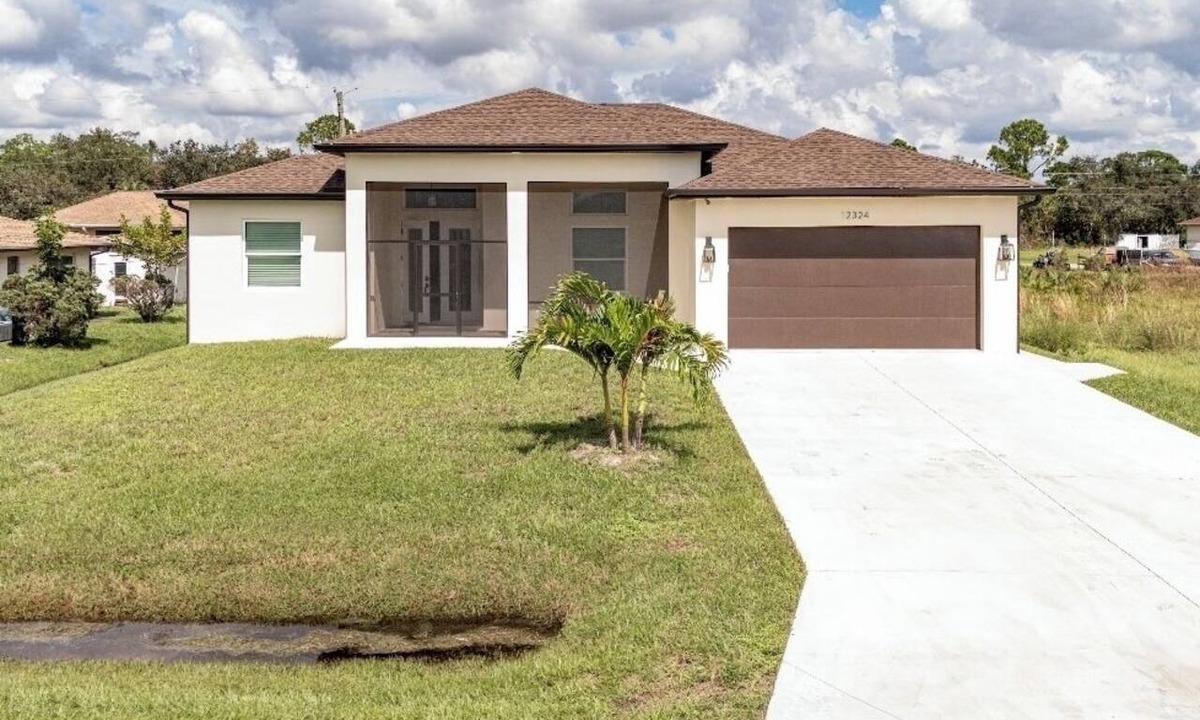 Warm Mineral Springs House | Spacious 4-bedroom house in charming North Port with AC