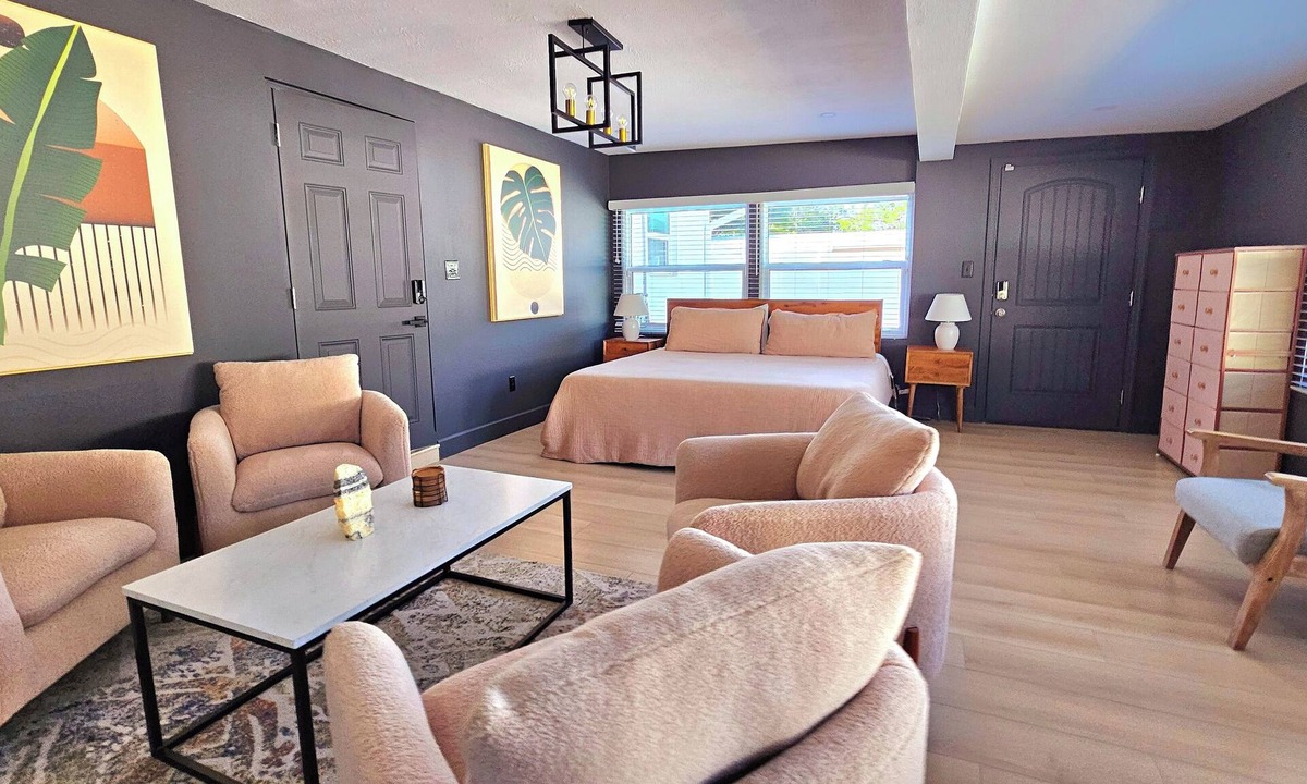 Disston Heights Apartment | St Pete Beach Gem Getaway Home w/Patio! 8mi Beach
