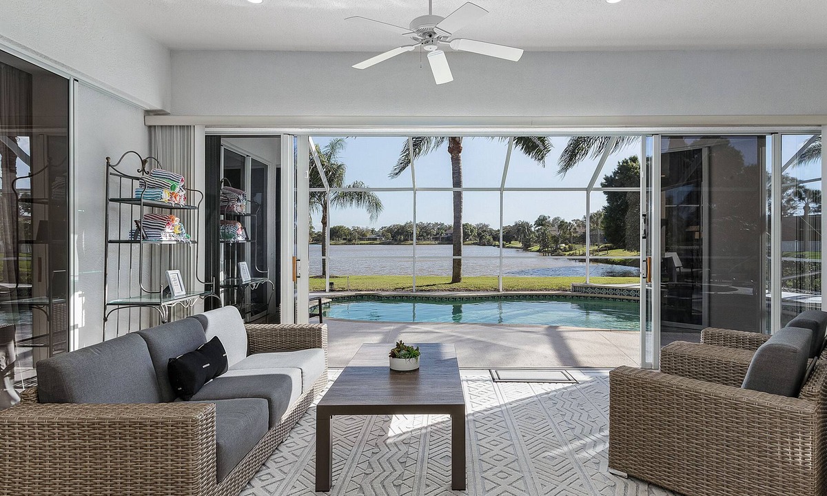 Port Charlotte House | Sunny South-Facing Salt & Heated Pool Spa on FISHING Lake FallWinter 26-27 Avail