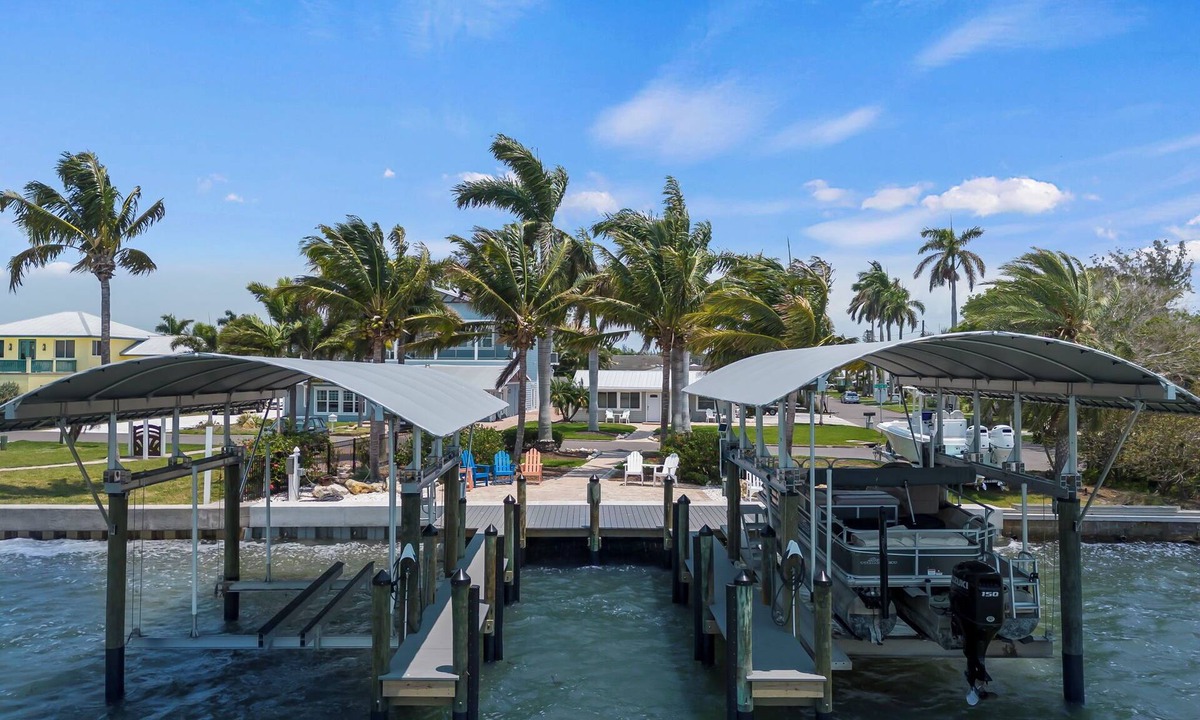 Whitney Beach Villa | ⚓Sunset Views, Private Boat Dock!