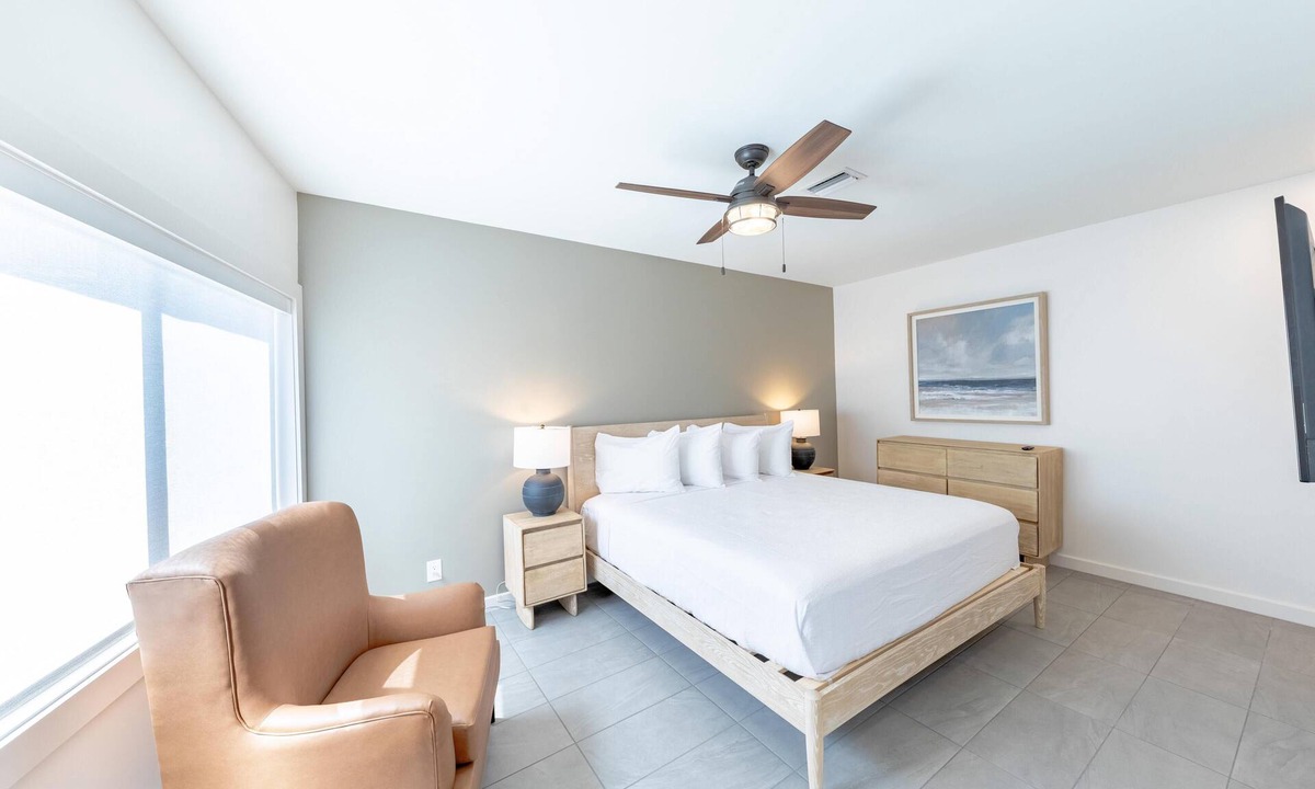 Downtown Boca Grande Historic District Hotel | The Palmetto Inn - Snapper - King 1 Bdrm Suite
