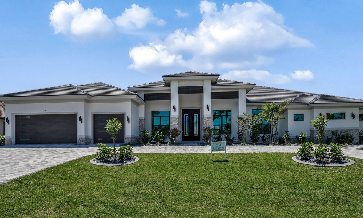 Pelican House | THE RESIDENCE - luxury waterfront living, pool, boating, 4 suites, new build